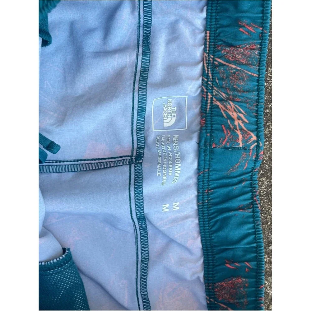 The North Face Men Wander Short Mens Coral Valley Print Standard Fit Size Medium